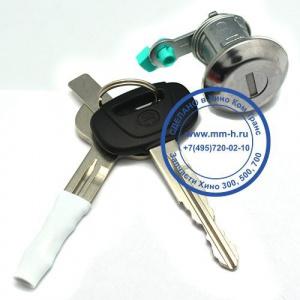 Личинка двери правая Хино 500/700 (Евро-3/4/5)